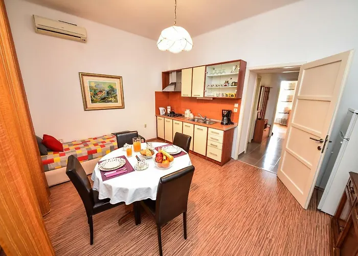 Viola Apartment *