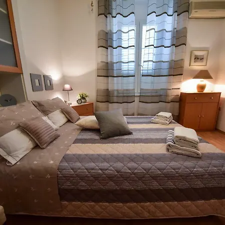 Viola Apartment *